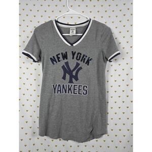 Pink Victorias secret new York Yankees bling sequined v neck shirt xs